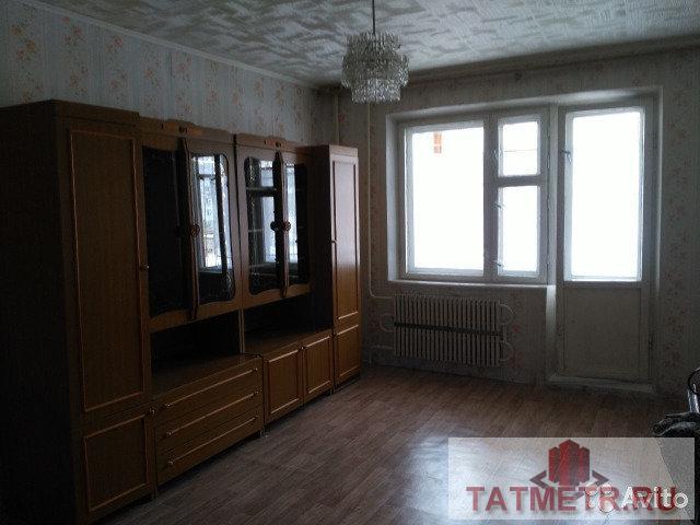 Продажа / Квартиры, Казань, Четаева улица, 2 730 000 Продается просторная, светлая однокомнатная квартира ленинградка общей площадью 37,9 кв.м на 1-ом этаже 10 этажного...
