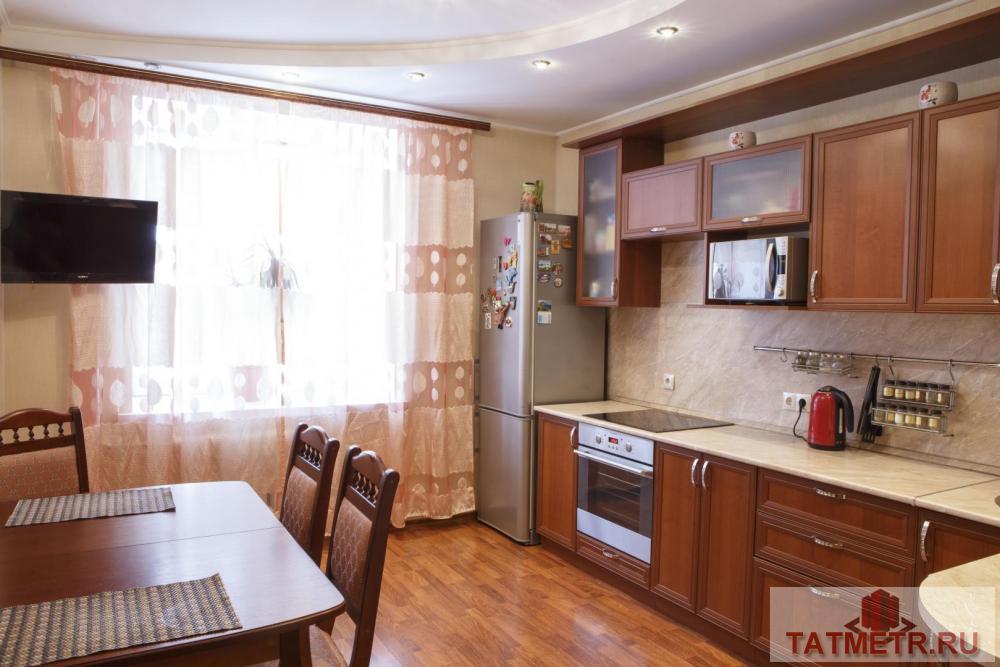 Продажа / Квартиры, Казань, Чистопольская улица, 7 900 000 Нового хозяина ждет просторная квартира в доме повышенной комфортности, в деловом центре Казани! О ДОМЕ: Монолитный...