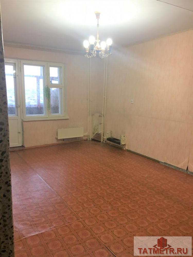 Продажа / Квартиры, Казань, Адоратского улица, 2 449 000 Нового хозяина ждет просторная квартира, в Ново-Савиновском р-не г. Казани! О ДОМЕ: -9-этажный дом -спокойный двор...