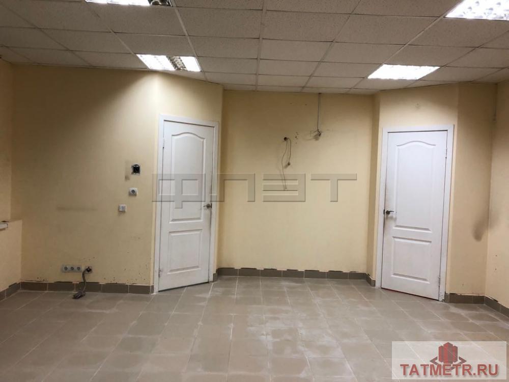 Коммерческая / Аренда / Офисы, Казань, Короленко улица, 40 000 Сдается помещение в Московском районе,на первой линии,со своим отдельным входом. Имеются рольставни. Доступ... - 1