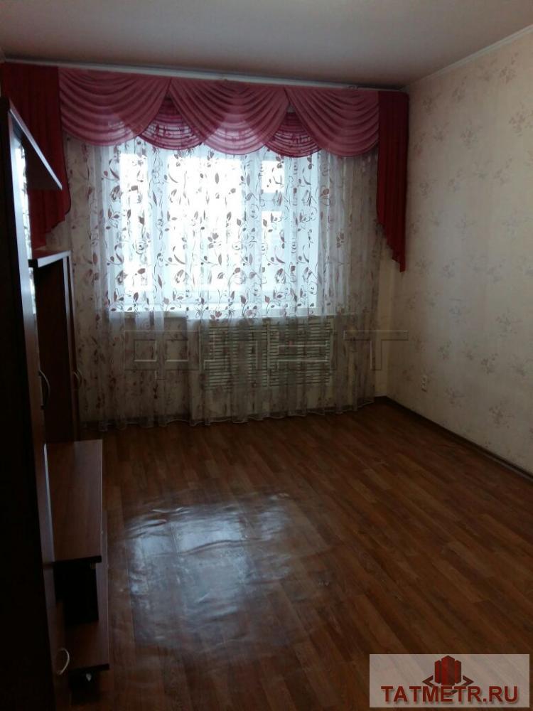 Аренда / Квартиры, Казань, Максимова улица, 18 000 Сдается уютная 2-комнатная квартира в кирпичном доме, расположенном в спальном районе города Казани. Рядом с домом... - 1