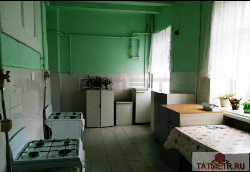 Продажа / Комнаты, Казань, Назарбаева улица, 1 290 000 Приволжский район, ул. Назарбаева, 35. Продается комната 24 кв.м. в кирпичном доме. До метро 5 минут, вид из окна на... - 3