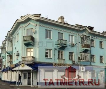 Продается Комната в двухкомнатной квартире, отличное расположение, до центра города 10 минут на транспорте(остановка...