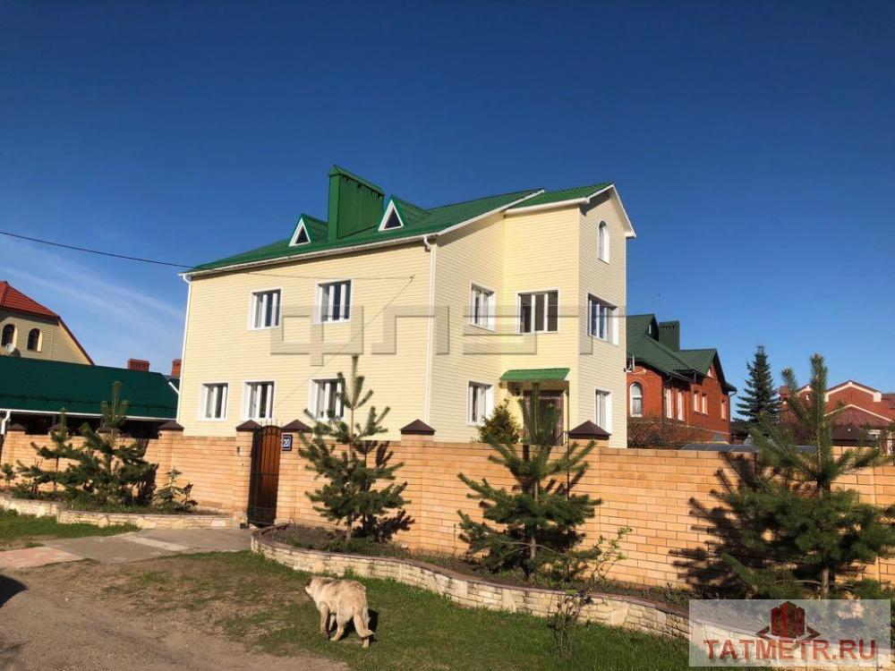Продажа / Дома и коттеджи, Казань, Серле улица, 18 000 000 Продается 2-х этажный коттедж кирпичный общей площадью 300 кв.м., жилая 130 кв.м., кухня 25кв.м., с продуманным...