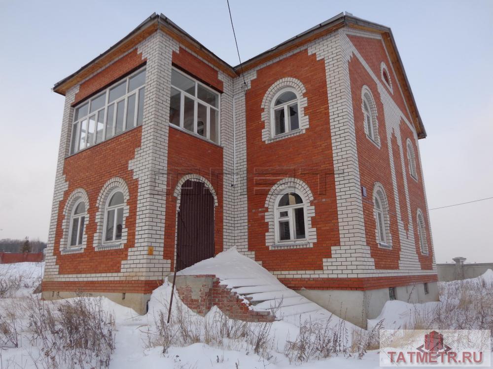 Продажа / Дома и коттеджи, Казань, Туры улица, 7 500 000 Продается 2-х этажный кирпичный дом 310 кв.м на участке 9.5 соток земли в поселке Вознесение. Дом построен из...
