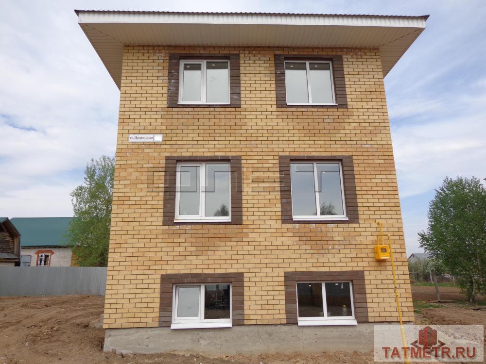 Продажа / Дома и коттеджи, Казань, Привольная улица (Константиновка), 4 250 000 Продаем хороший дом в качественной предчистовой отделке в поселке Константиновка. Дом 2х этажный с цокольным этажом,...
