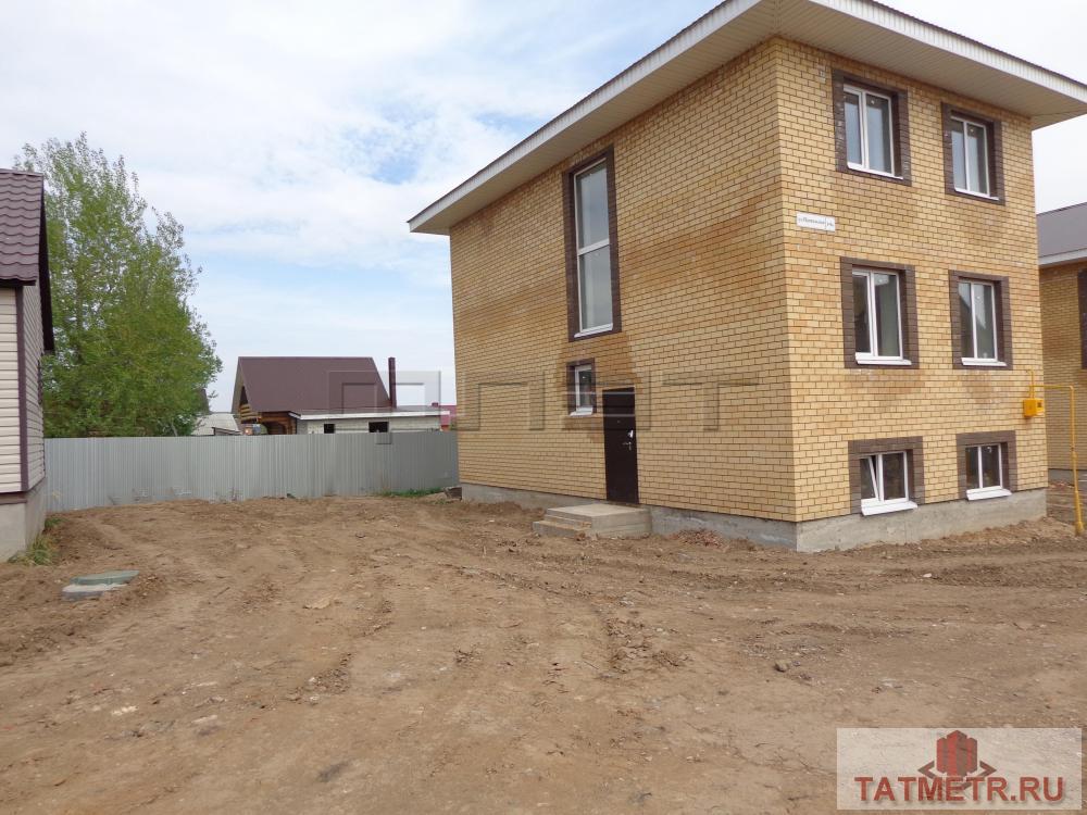 Продажа / Дома и коттеджи, Казань, Привольная улица (Константиновка), 4 250 000 Продаем хороший дом в качественной предчистовой отделке в поселке Константиновка. Дом 2х этажный с цокольным этажом,... - 1