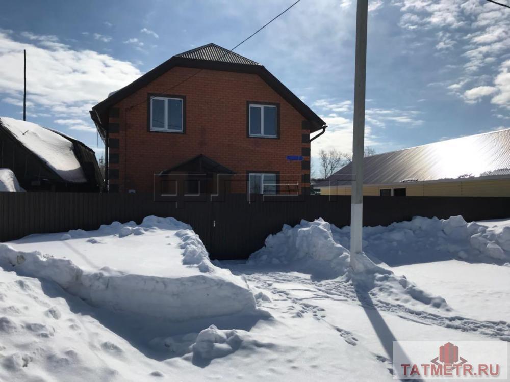 Продажа / Дома и коттеджи, Высокая Гора, Чернышевского улица, 3 990 000 Продаю большой, уютный, светлый, кирпичный дом в п.Высокая Гора, на ул Чернышевского. Дом строился для себя, при...