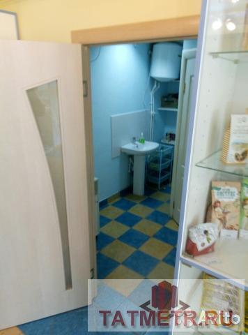 Продаю помещение свободного назначения 40 КВ.м. Первая линия, отдельный вход, напротив гипермаркет Лента . Помещение... - 4