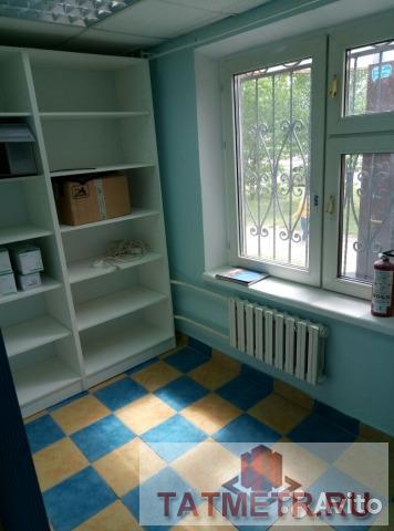 Продаю помещение свободного назначения 40 КВ.м. Первая линия, отдельный вход, напротив гипермаркет Лента . Помещение... - 6