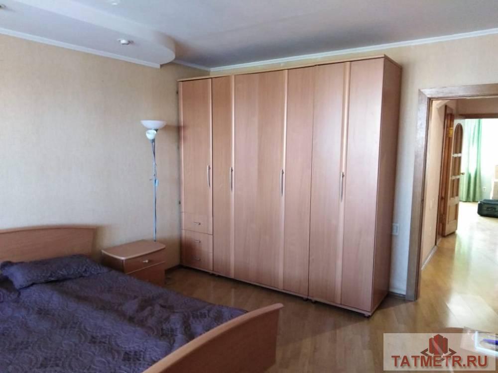 Продажа / Квартиры, Казань, Академика Губкина улица, 27 000 Сдается просторная 3-комнатная квартира со свежим ремонтом. Рядом с домом расположены: детская площадка, крупные... - 2