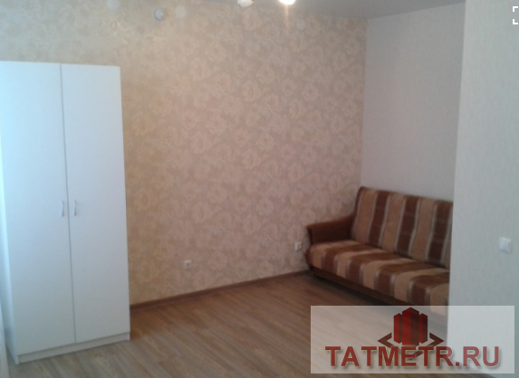 Продажа / Квартиры, Казань, Рауиса Гареева улица, 13 000 Сдается чистая, светлая 1-комнатная квартира-студия в новом доме. Рядом с домом расположены детская площадка,...