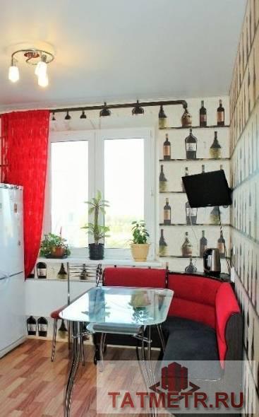 Продажа / Квартиры, Казань, Закиева улица, 18 000 Современная квартира с хорошим ремонтом. Удобная мебель, на кухне имеется угловой диван. Большой просторный шкаф, два... - 3