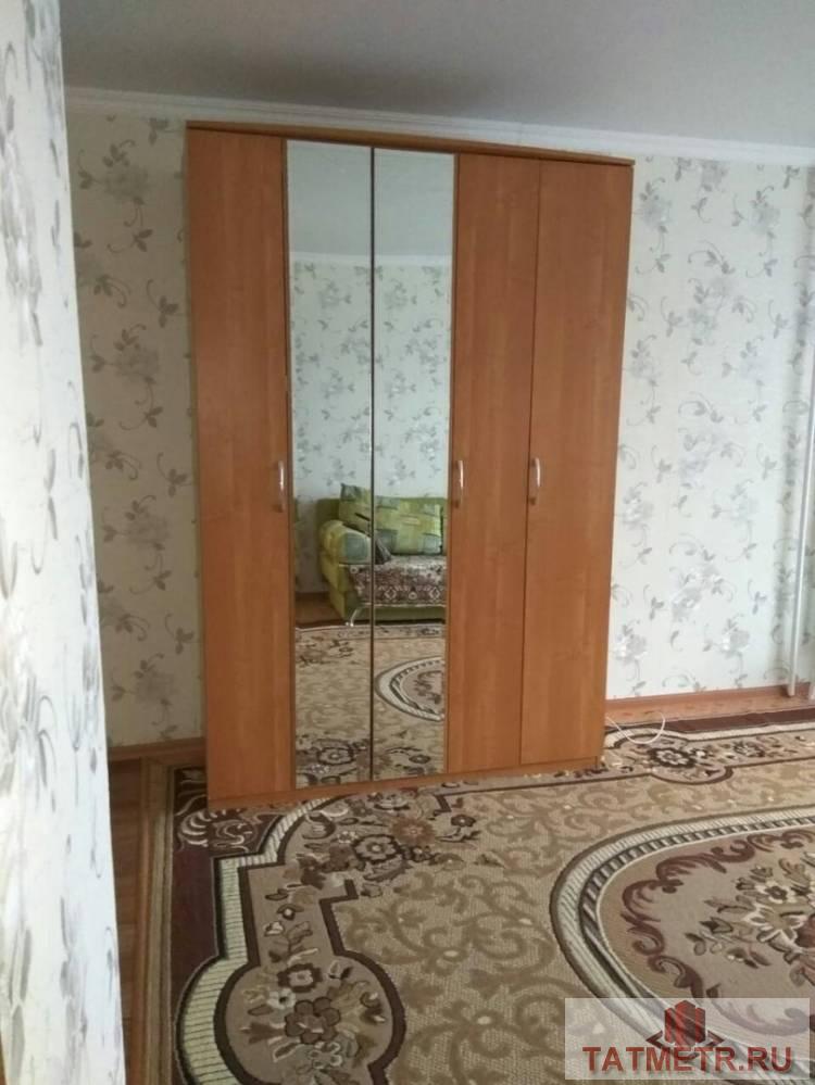 Продажа / Квартиры, Казань, Юлиуса Фучика улица, 15 000 Сдам однокомнатную квартиру в развитом районе Казани. Ремонт хороший, новый кухонный гарнитур. Имеется холодильник,... - 3