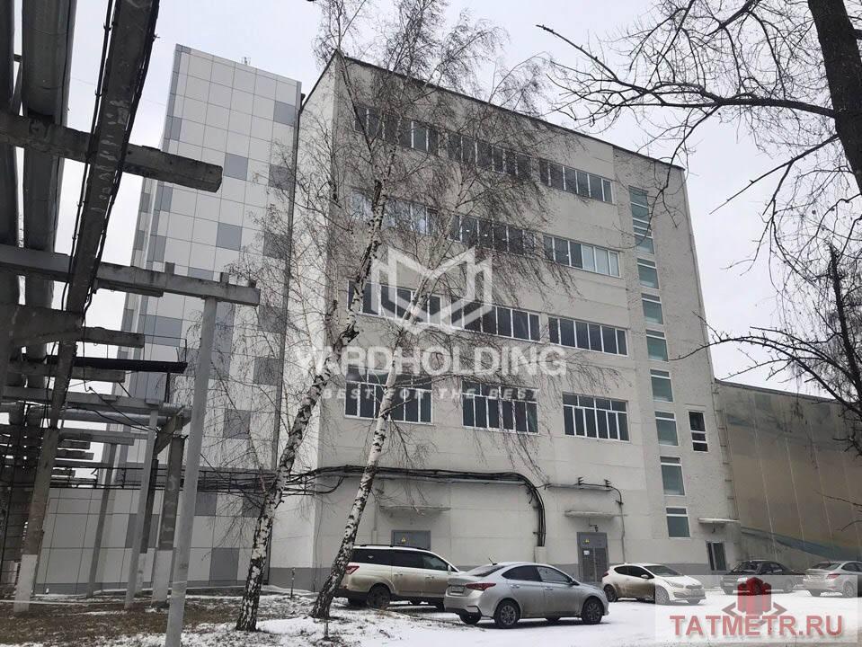 Коммерческая / Аренда, Казань, Восстания улица, 500 Корпус с фешенебельным фасадом, находится на благоустроенной территории технополиса 'Химград' с асфальтированными... - 1