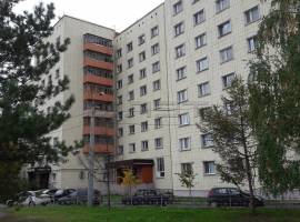 Вашему вниманию предлагается!!!
Комната в общежитии блочного типа...