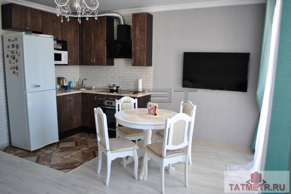 Продажа / Квартиры, Казань, Гавриила Державина улица, 2 770 000 Продам квартиру-студию 30 кв.м. (без учета площади лоджии) в ЖК Залесный Сити! Квартира светлая, очень уютная, сделан...