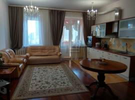 Вахитовский район, ул. Назарбаева, д. 12 ПРОДАЕТСЯ:
В самом...