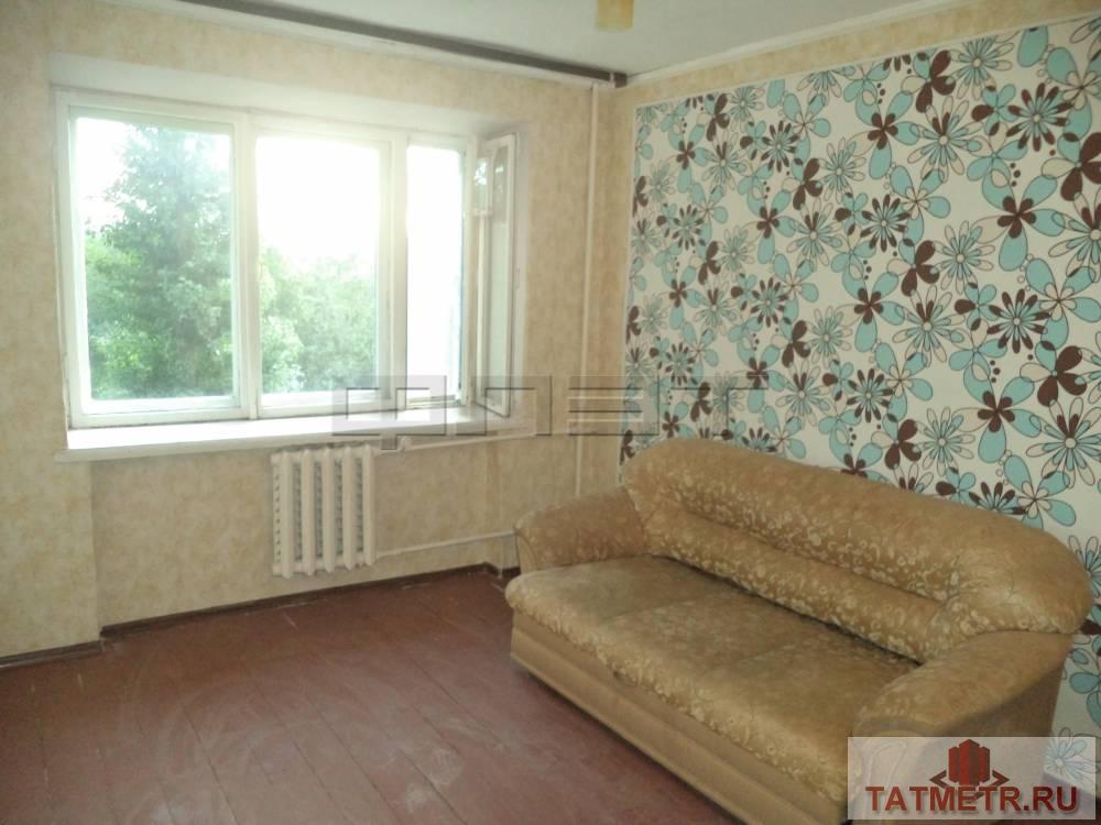 Продажа / Квартиры, Казань, Белинского улица, 660 000 Продается комната 13,5 кв.м. со статусом квартиры. Косметический ремонт. Вид из окна на детскую площадку. Двор...