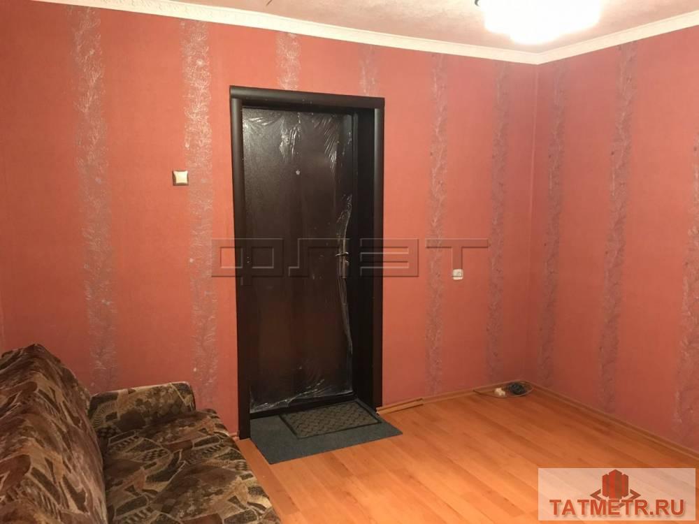 Продажа / Комнаты, Казань, Агрызская улица, 760 000 ПРОДАЕТСЯ! Советский район, ул.Агрызская, д.80 уютная комната со статусом квартиры в блочном общежитии 3/5 этажного... - 1