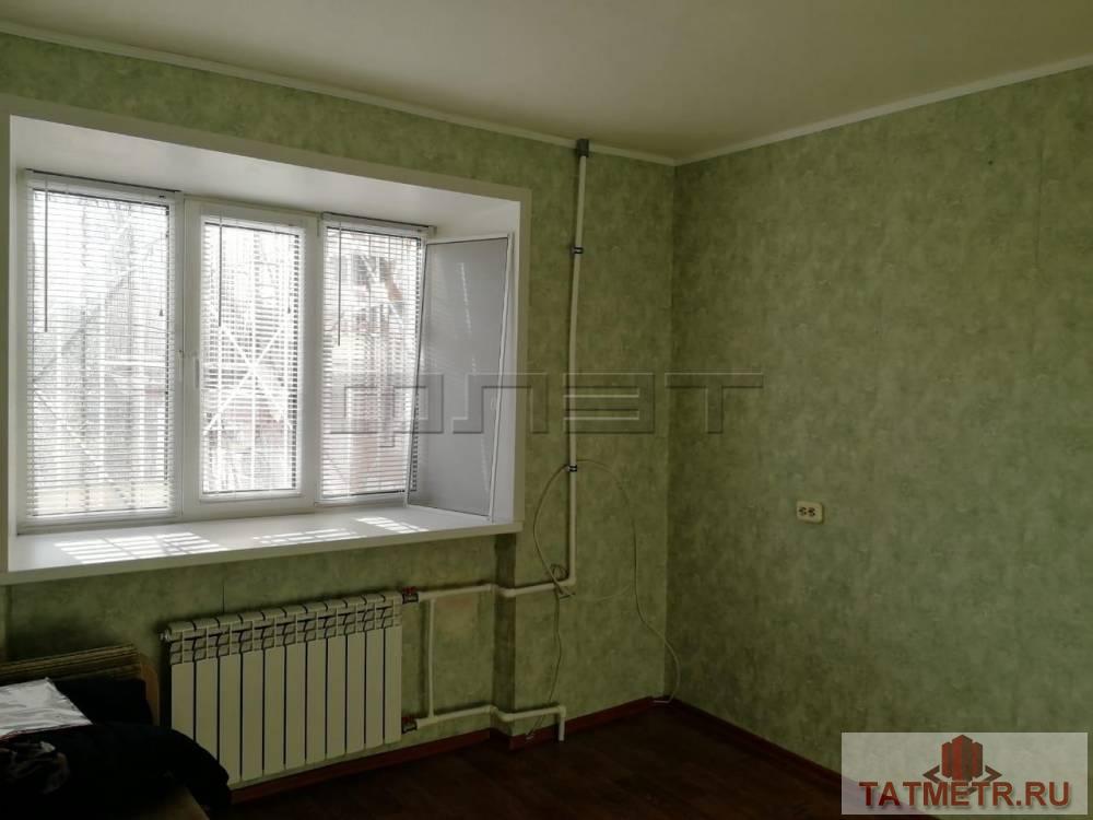 Продажа / Комнаты, Казань, Братьев Касимовых улица, 1 110 000 ПРОДАЕТСЯ: 2 комнаты (комната, кухня, коридор) в Приволжском районе на 4-м этаже 9 этажного кирпичного дома. Дом...