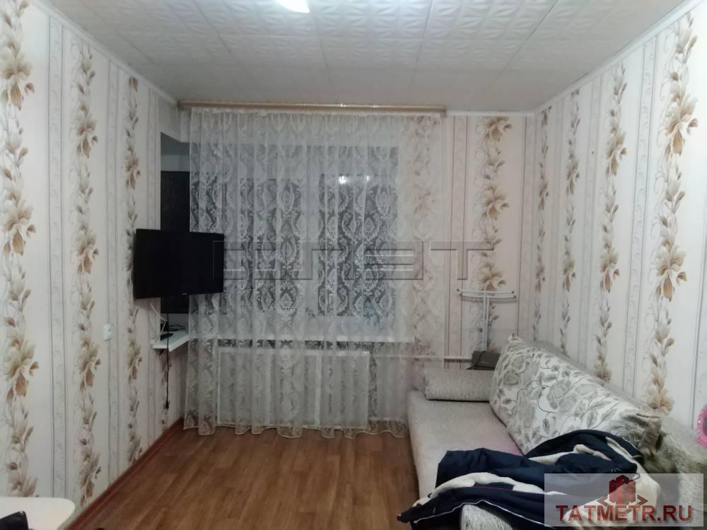 Продажа / Комнаты, Казань, Октябрьская улица, 800 000 ПРОДАЕТСЯ: Отличная комната со статусом квартиры в 5 минутах ходьбы от станции метро Северный вокзал. Планировка:...