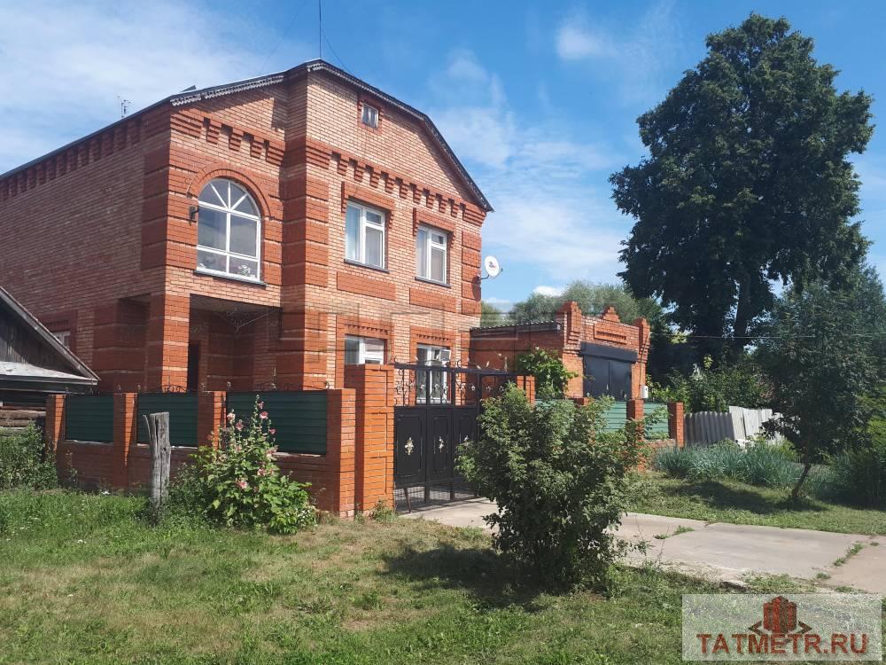 Продается замечательный двухэтажный дом в самом  центре  поселка Алексеевский  по улице  Комсомольская.  Общая... - 1