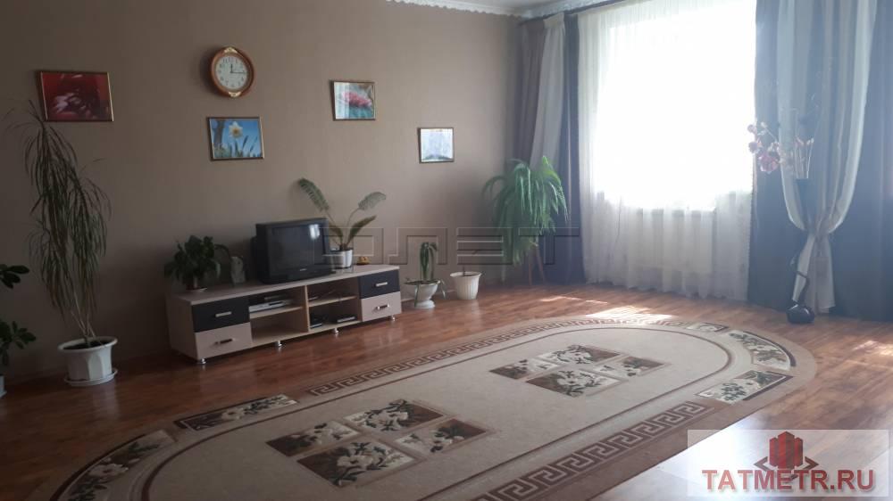 Продажа / Дома и коттеджи, Алексеевское, Комсомольская улица, 4 900 000 Продается замечательный двухэтажный дом в самом центре поселка Алексеевский по улице Комсомольская. Общая... - 2