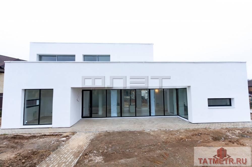 Продажа / Дома и коттеджи, Казань, Сиреневая улица, 10 500 000 Продается эксклюзивный и очень практичный дом в коттеджном поселке «Загородный Клуб» . Дом выполнен по испанскому...