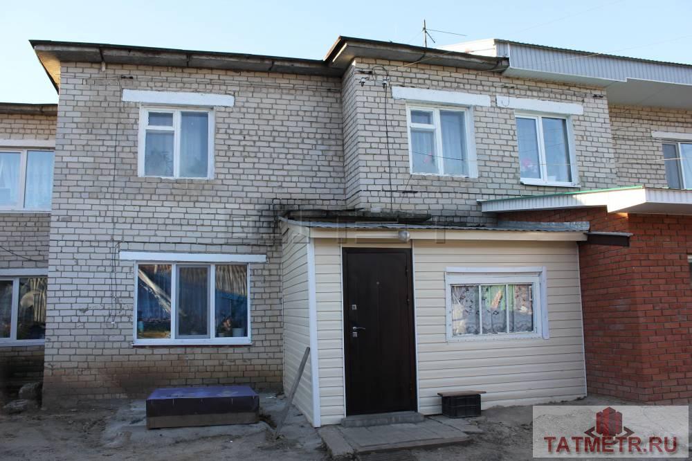 Продажа / Дома и коттеджи, Первое Мая, Центральная улица, 2 100 000 Продается: Кирпичный таун-хаус в живописном месте в д.Первое Мая в 10 минутах от Казани! Дом 1987 года постройки:...