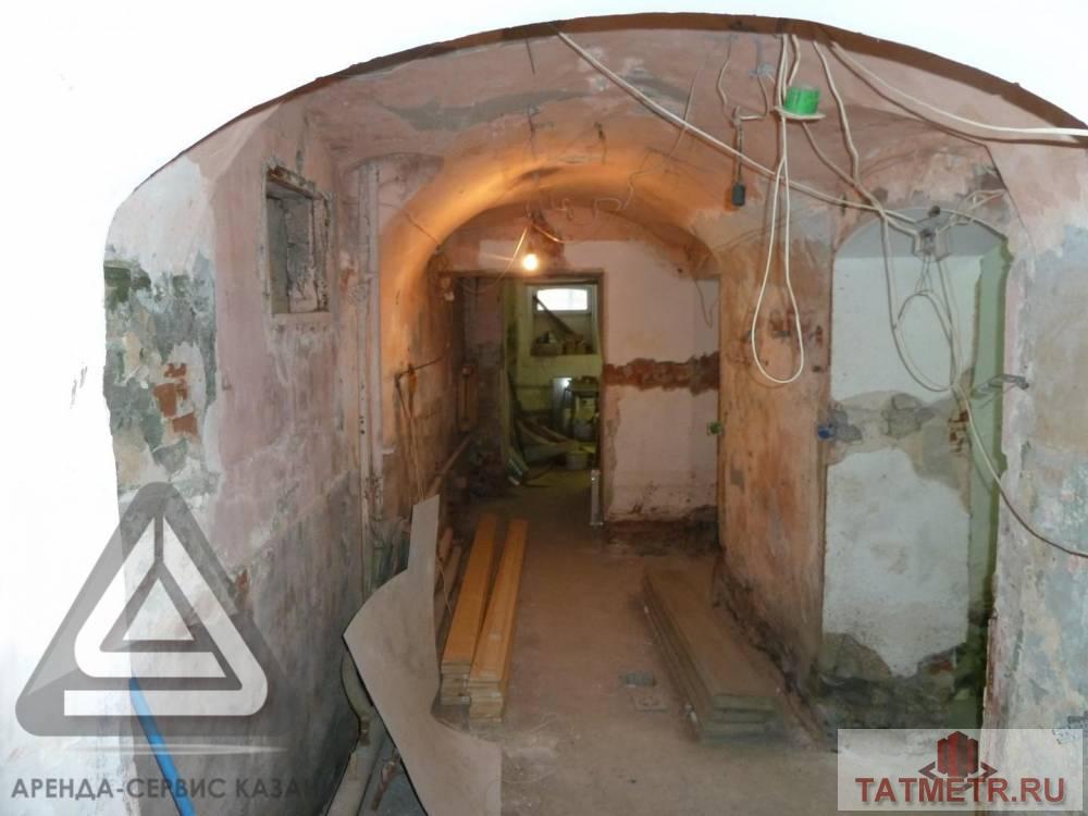 Коммерческая / Аренда / Офисы, Казань, Пушкина улица, 38 160 Сдается нежилое помещение свободного назначения в самом центре города, в историческом 2-этажном здании, на цокольном... - 2