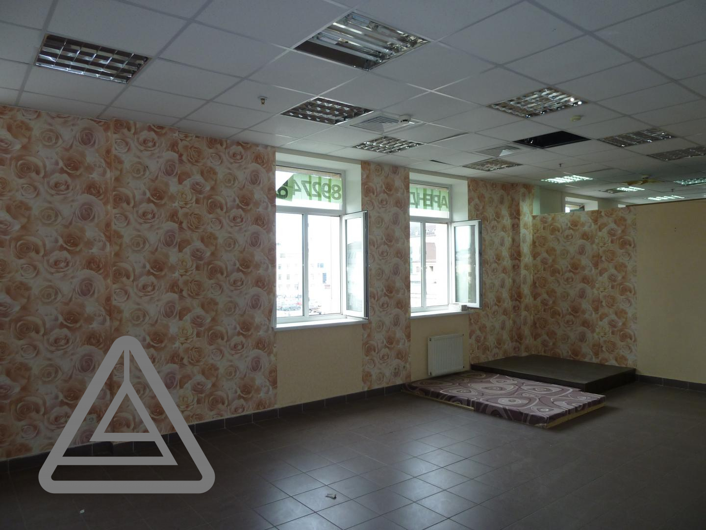 Коммерческая / Аренда / Офисы, Казань, Бурхана Шахиди улица, 48 150 Сдается торговое помещение на 3 этаже ТЦ «Модная Семья» по адресу ул.Бурхана Шахиди, 17. В хорошем состоянии. В... - 4