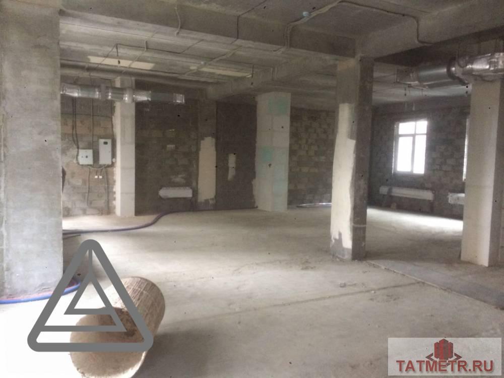 Коммерческая / Продажа / Офисы, Казань, Тэцевская улица, 8 413 600 Продается помещение свободного назначения в новом жилом комплексе «Острова». Просторное помещение с панорамными... - 1
