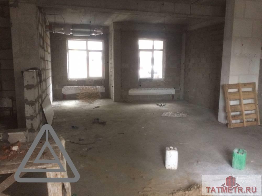Коммерческая / Продажа / Офисы, Казань, Тэцевская улица, 5 385 250 Продается помещение свободного назначения в новом жилом комплексе «Острова». Просторное помещение с панорамными... - 1