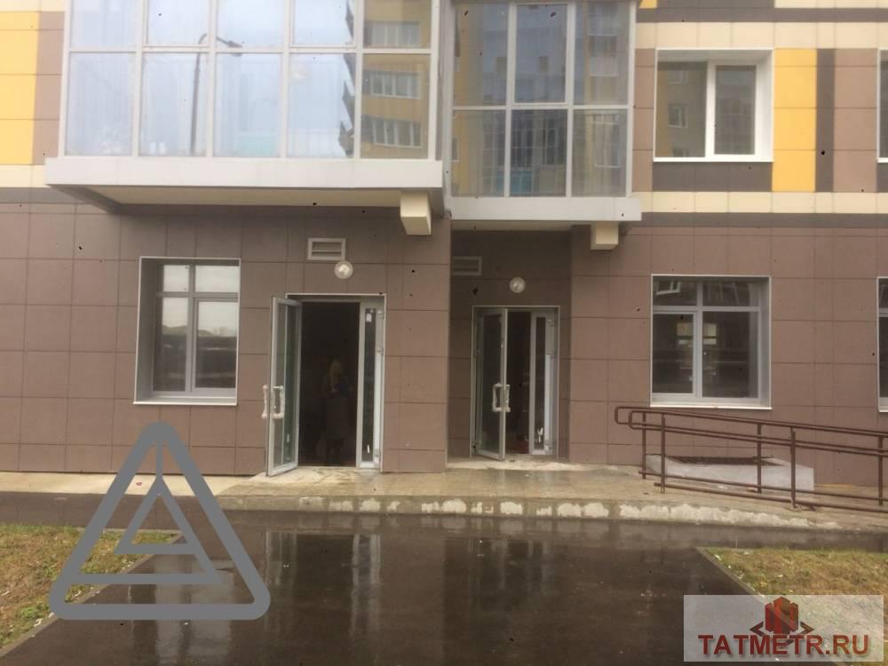 Коммерческая / Продажа / Офисы, Казань, Тэцевская улица, 4 652 050 Продается помещение свободного назначения в новом жилом комплексе «Острова». Просторное помещение с панорамными... - 1