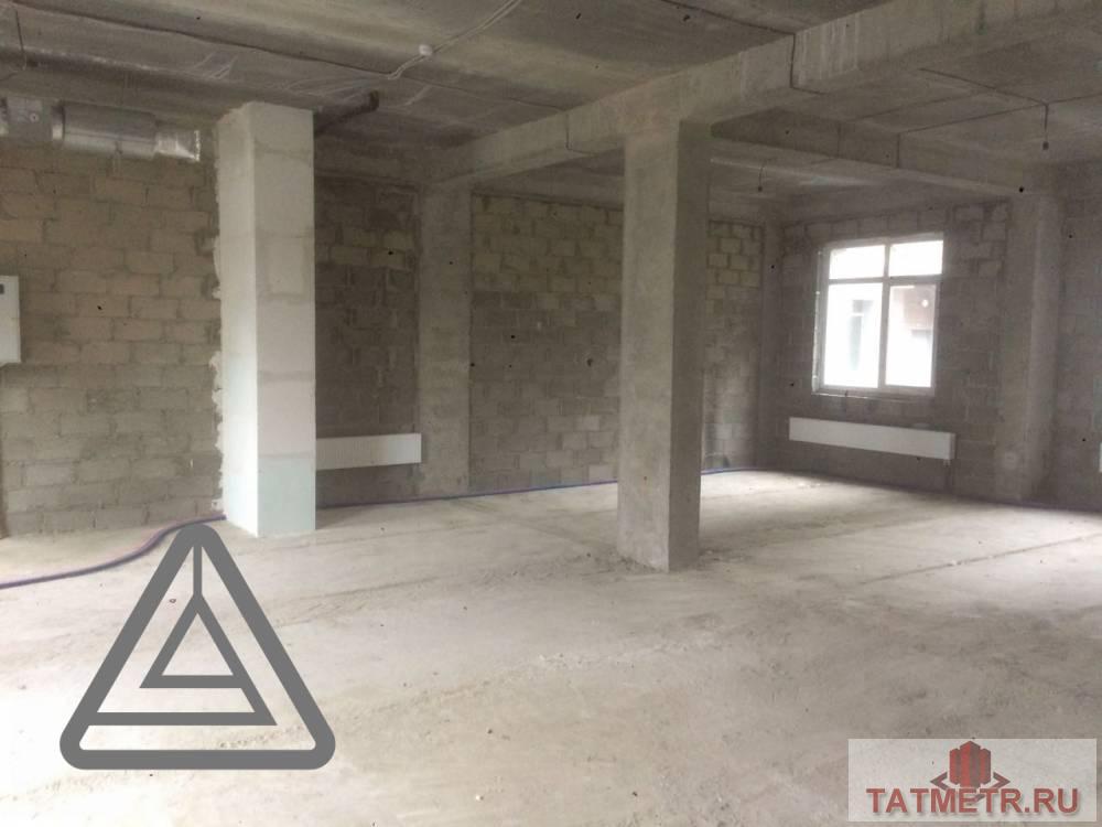 Коммерческая / Продажа / Офисы, Казань, Тэцевская улица, 6 950 450 Продается помещение свободного назначения в новом жилом комплексе «Острова». Просторное помещение с панорамными... - 1