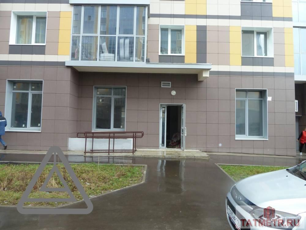 Коммерческая / Продажа / Офисы, Казань, Тэцевская улица, 8 407 750 Продается помещение свободного назначения в новом жилом комплексе «Острова». Просторное помещение с панорамными... - 1