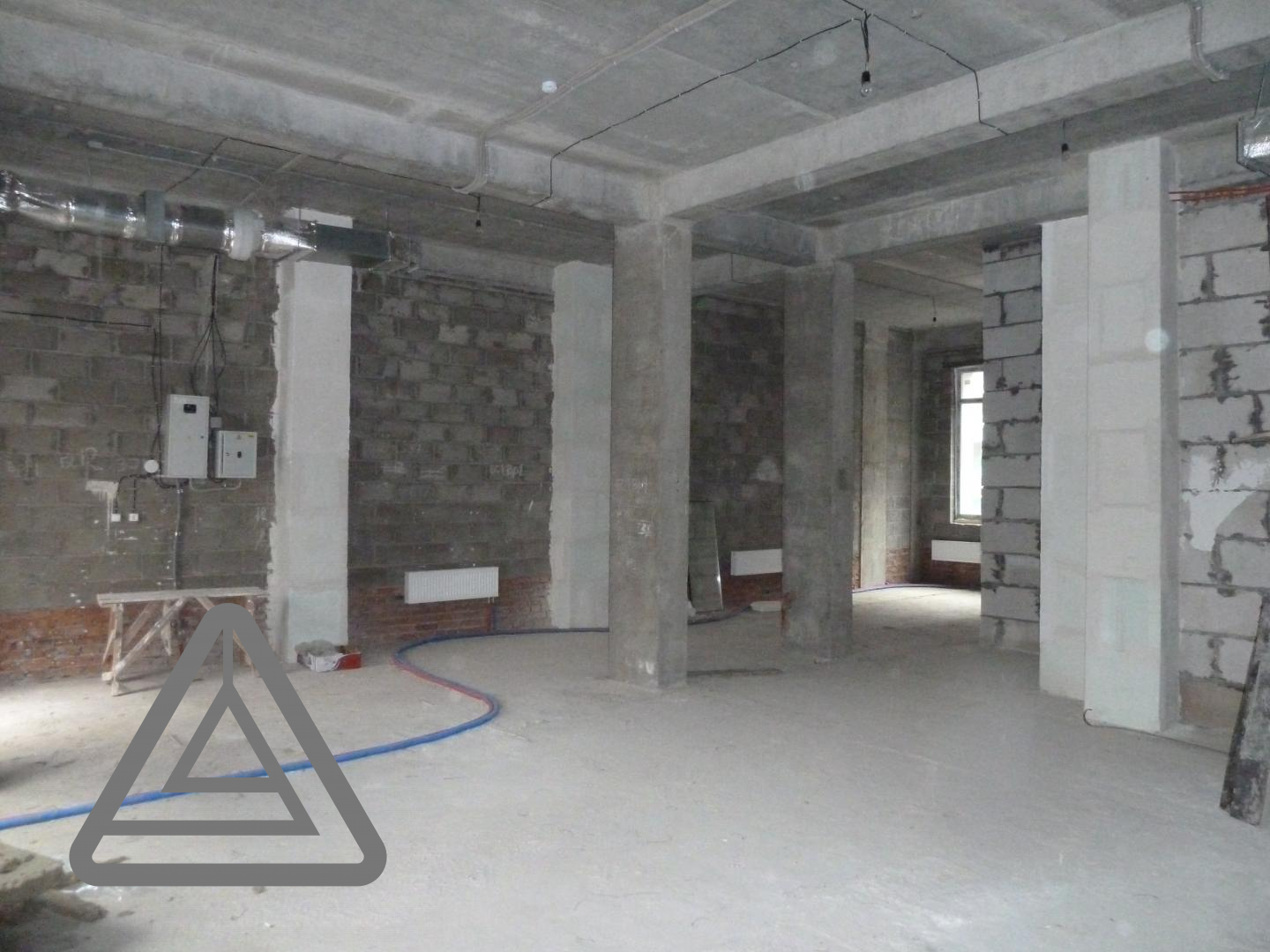 Коммерческая / Продажа / Офисы, Казань, Тэцевская улица, 5 921 500 Продается помещение свободного назначения в новом жилом комплексе «Острова». Просторное помещение с панорамными... - 1