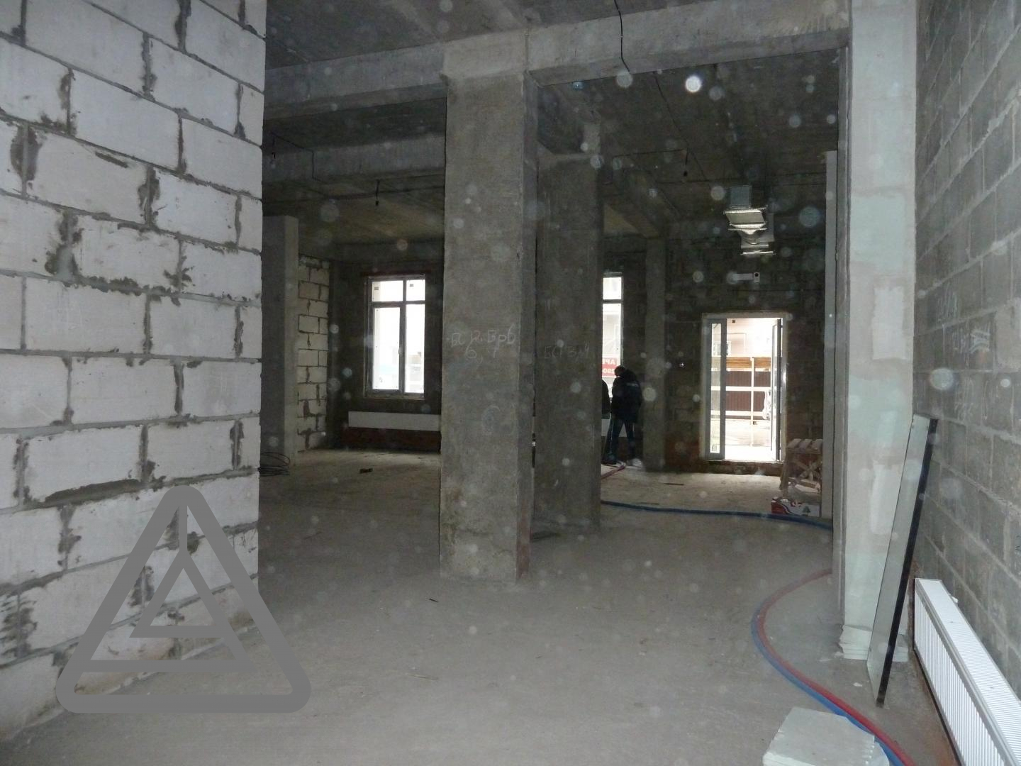 Коммерческая / Продажа / Офисы, Казань, Тэцевская улица, 5 921 500 Продается помещение свободного назначения в новом жилом комплексе «Острова». Просторное помещение с панорамными... - 4