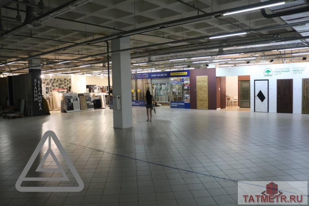 Коммерческая / Продажа / Торговые помещения, Казань, Ямашева проспект, 372 187 Сдается торговая площадь на втором этаже ТК «Савиново» по адресу Ямашева 93. В хорошем состоянии. В помещении: —... - 2