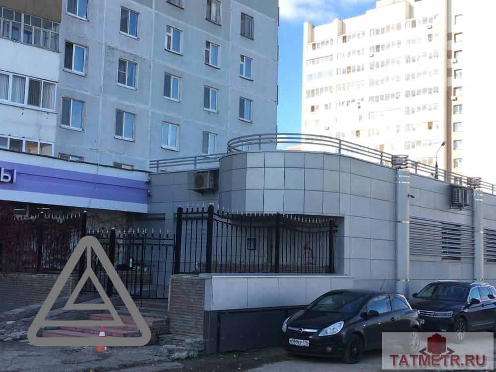 Коммерческая / Аренда / Офисы, Казань, Фатыха Амирхана улица, 180 000 Сдается офисное помещение по адресу Амирхана 97. В отличном состоянии. В помещении: — Интернет — Электричество —...