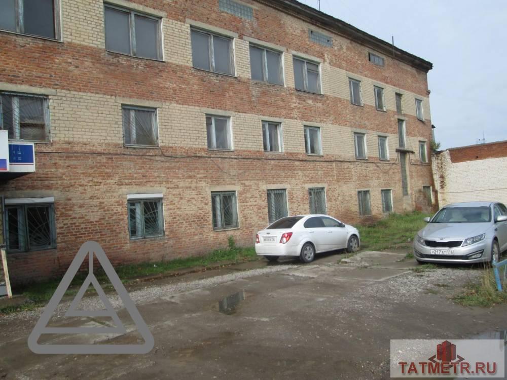 Коммерческая / Аренда / Офисы, Казань, Гудованцева улица, 10 590 Сдается офисное помещение по адресу Гудованцева д.1 б. Помещение требует косметического ремонта . В помещении: —... - 2