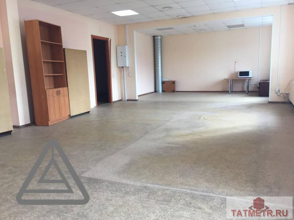 Коммерческая / Аренда / Офисы, Казань, 3-я Кленовая улица, 22 450 Сдается офисное помещение по адресу 3-я Кленовая 9. В хорошем состоянии. В помещении: — Телефон — Интернет —...