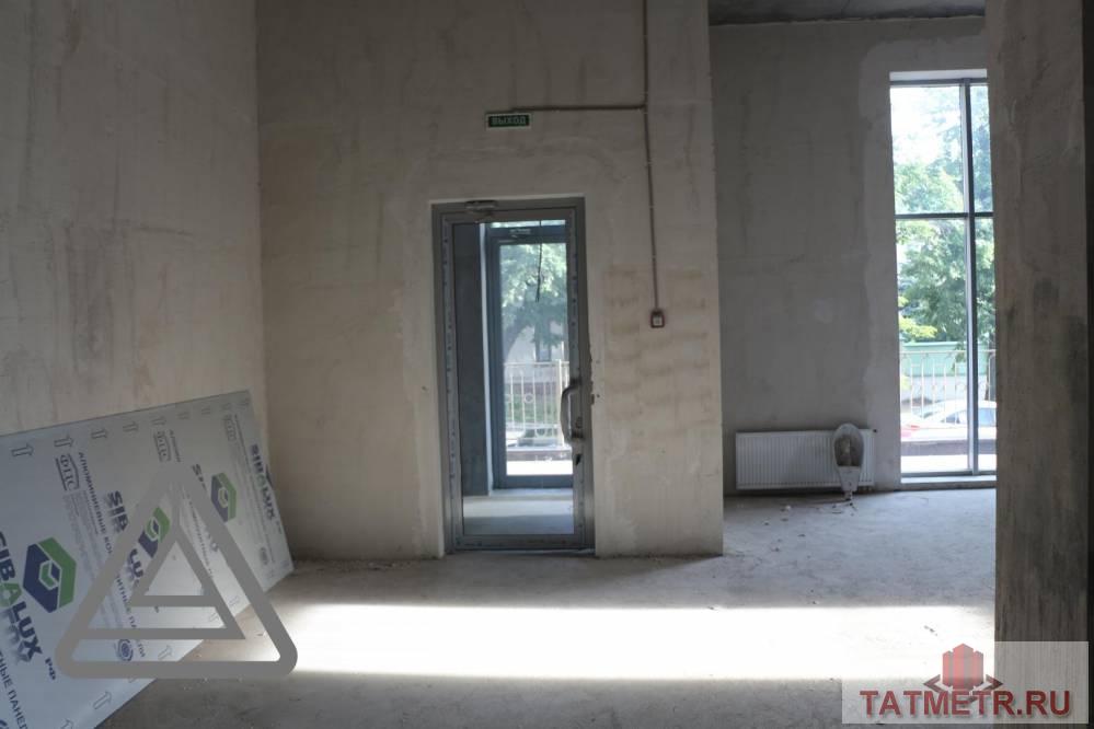 Коммерческая / Продажа / Офисы, Казань, Бехтерева улица, 26 496 000 Продается помещение свободного назначения, расположенное на 1-м этаже здания элитного ЖК «Падишах» по адресу ул.... - 2