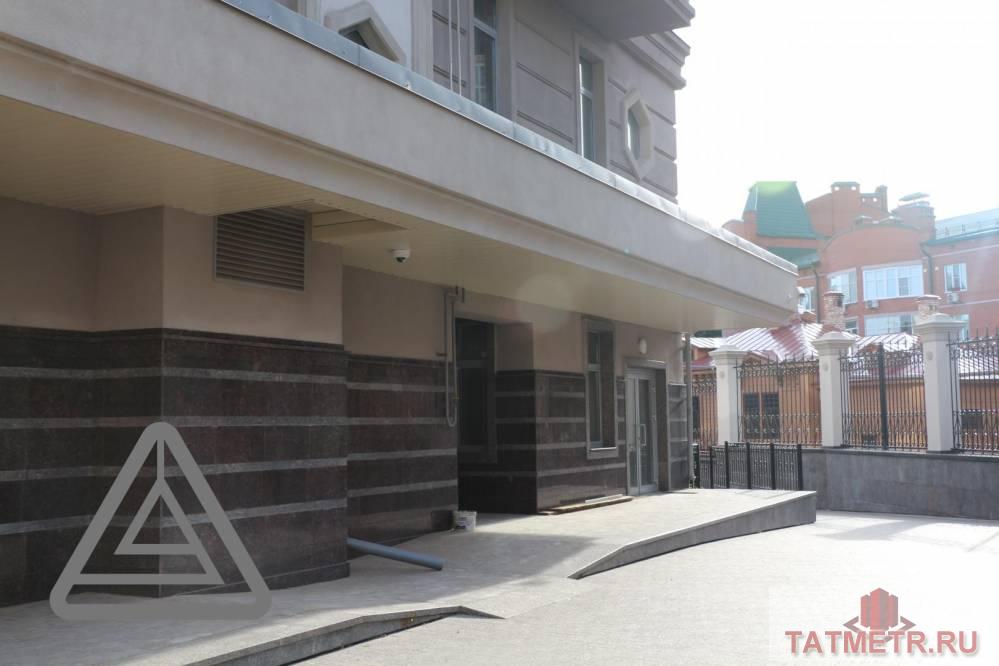 Коммерческая / Продажа / Офисы, Казань, Бехтерева улица, 27 376 000 Продается помещение свободного назначения, расположенное на 2-м этаже здания элитного ЖК «Падишах» по адресу ул....