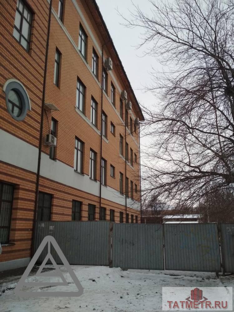 Коммерческая / Продажа / Офисы, Казань, Исаева улица, 100 000 000 Продается 4х этажное офисное здание по адресу Исаева 12. В цокольном этаже оборудован большой гардероб. Здание в... - 2