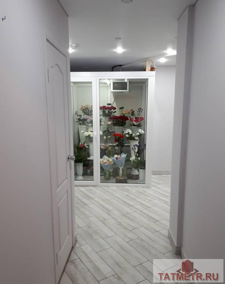 Коммерческая / Продажа / Торговые помещения, Набережные Челны, Вахитова проспект, 3 500 000 Продается помещение В СОБСТВЕННОСТИ без обременения в не жилом фонде от собственника (физ.лицо) в элитном жилом... - 2