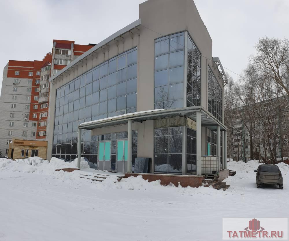 Коммерческая / Аренда / Торговые помещения, Казань, Победы проспект, 550 000 Здание расположено на пересечении улиц Проспект Победы и Дубравная, напротив ТЦ 'Сити-Центр', рядом расположены... - 1
