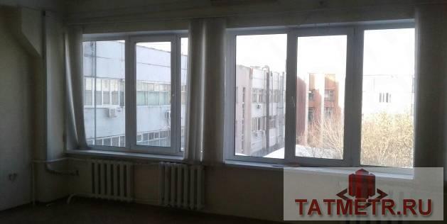 Коммерческая / Продажа / Офисы, Казань, Ямашева проспект, 14 200 Сдам офисное помещение в бизнес центре на втором этаже.Имеется автомобильная парковка ,рядом автобусная остановка...