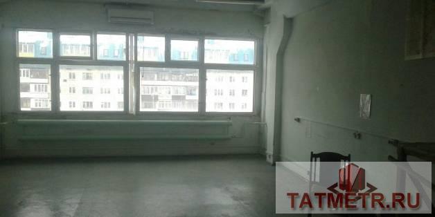 Коммерческая / Продажа / Офисы, Казань, Ямашева проспект, 18 400 Сдам офисное помещение в бизнес центре на 4 ом этаже.Рядом с бизнес центром расположена автомобильная стоянка,всегда... - 3
